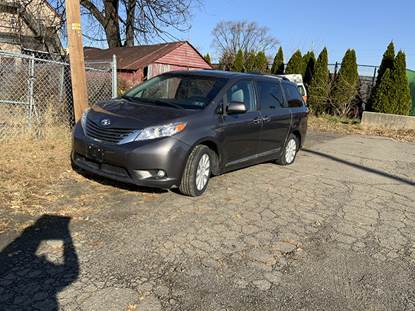 2015 Toyota Sienna LTD